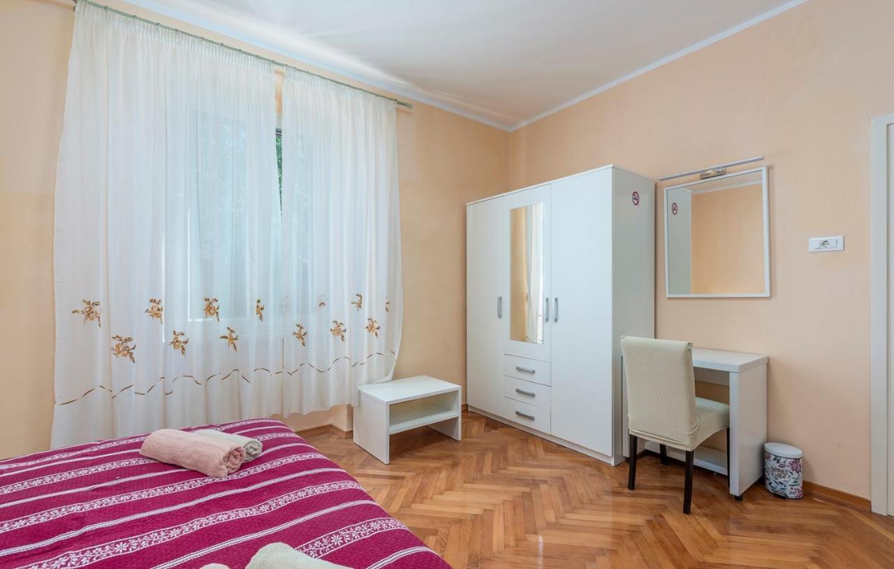 Apartment Lazzarich With Terrace Poreč Kültér fotó
